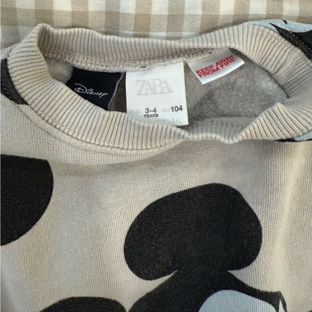Micky mouse Zara pullover 🐭 - Picture 2 of 3
